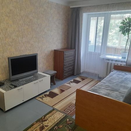 Квартира Біля Парку На Княгині Ольги 13 Ровно Экстерьер фото
